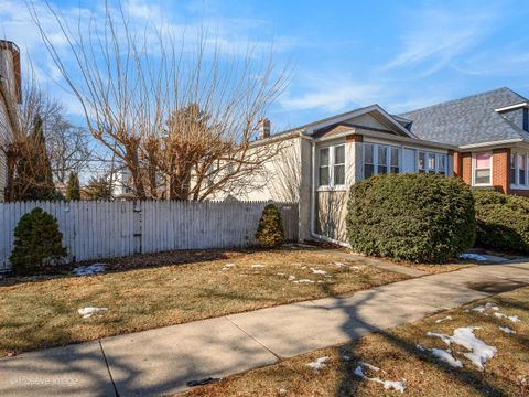 Tiny photo for 1510 Gunderson Avenue, Berwyn, IL 60402 (MLS # 12571548)