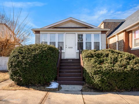 Photo of 1510 Gunderson Avenue, Berwyn, IL 60402 (MLS # 12571548)