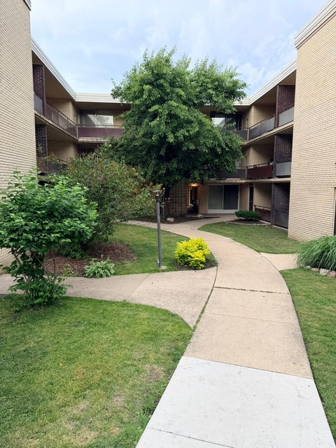 Tiny photo for 12546 Fairview Avenue #3D, Blue Island, IL 60406 (MLS # 12703569)