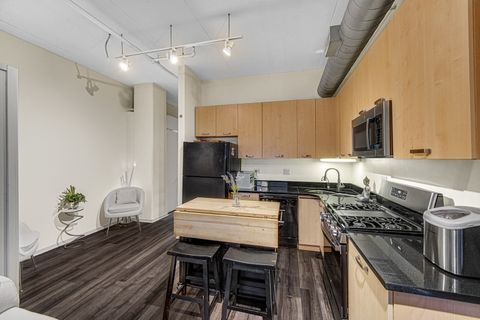Tiny photo for 212 E CULLERTON Street #811, Chicago, IL 60616 (MLS # 12538950)