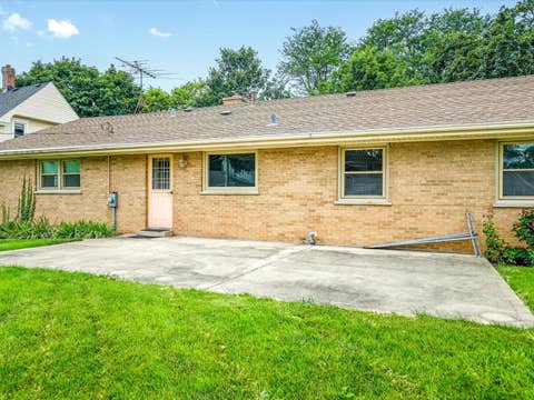 Tiny photo for 1324 S 3rd Street, St. Charles, IL 60174 (MLS # 12737260)