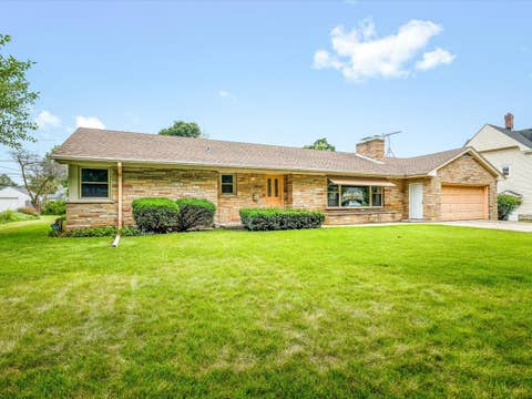 Tiny photo for 1324 S 3rd Street, St. Charles, IL 60174 (MLS # 12737260)