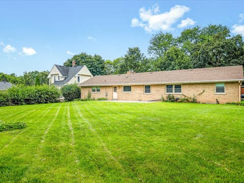 Tiny photo for 1324 S 3rd Street, St. Charles, IL 60174 (MLS # 12737260)