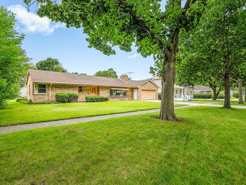 Tiny photo for 1324 S 3rd Street, St. Charles, IL 60174 (MLS # 12737260)