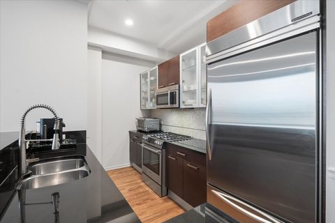 Tiny photo for 500 W Superior Street #1307, Chicago, IL 60654 (MLS # 12605840)