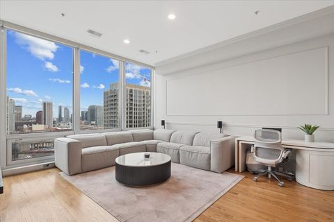 Tiny photo for 500 W Superior Street #1307, Chicago, IL 60654 (MLS # 12605840)