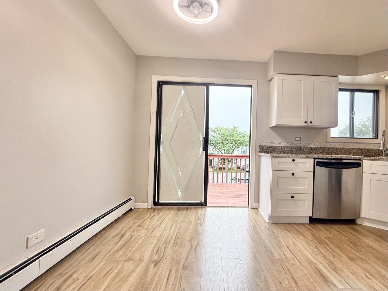 386 Echo Lane 3