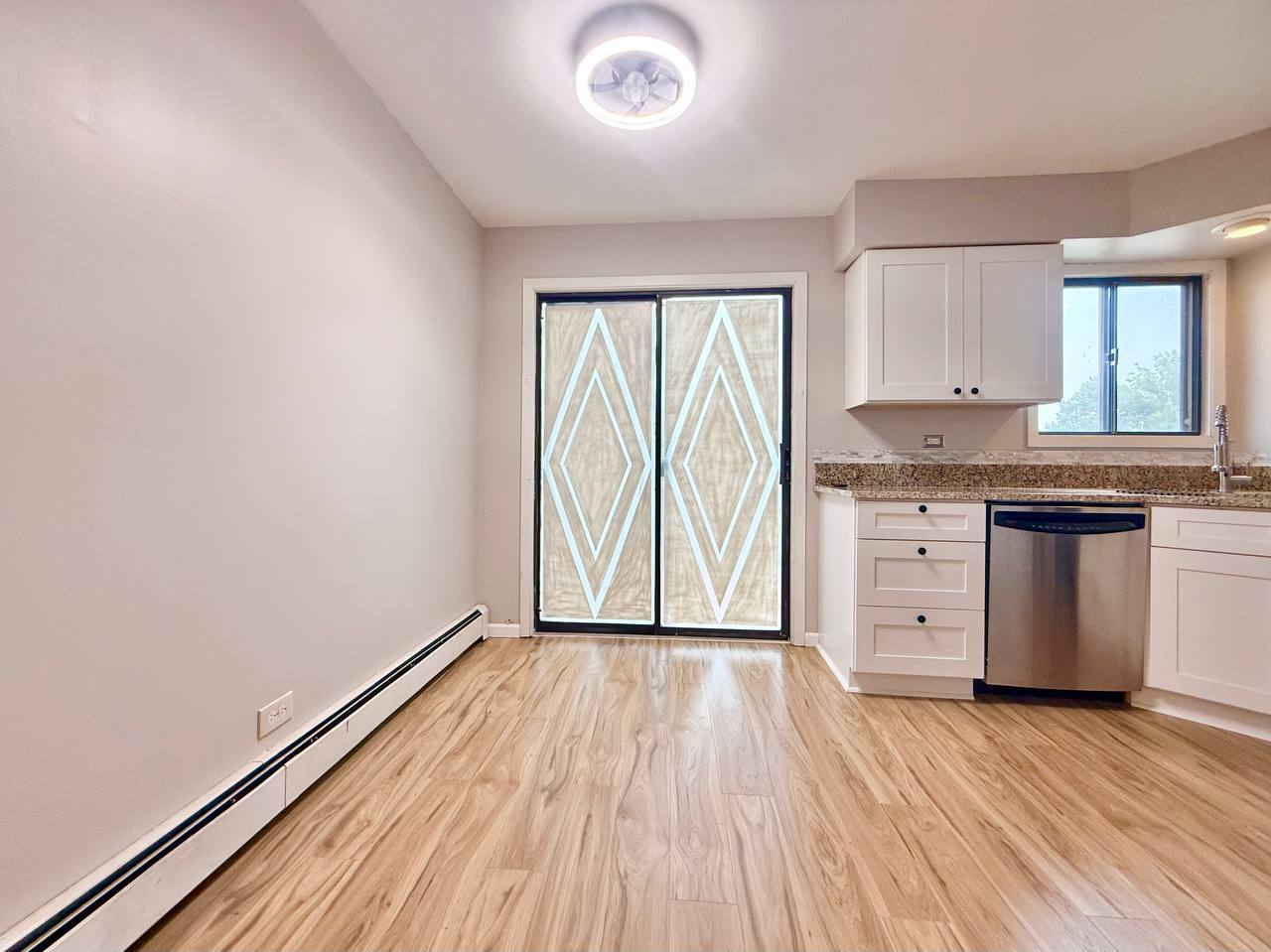 386 Echo Lane 3