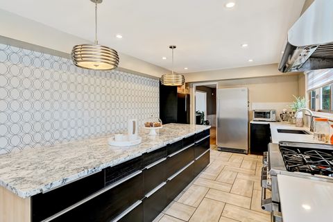 Tiny photo for 6750 County Line Lane, Burr Ridge, IL 60527 (MLS # 12516171)