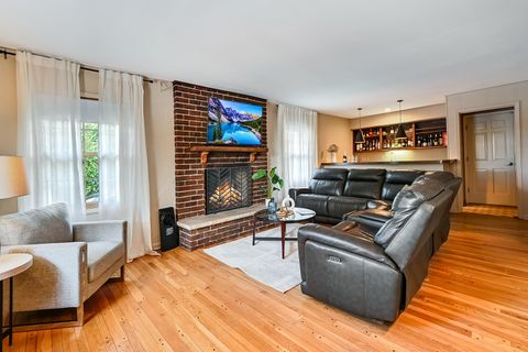 Tiny photo for 6750 County Line Lane, Burr Ridge, IL 60527 (MLS # 12516171)