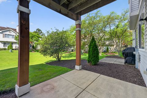 Tiny photo for 178 Cripple Creek Court #1, Schaumburg, IL 60194 (MLS # 12680705)