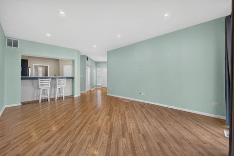 Tiny photo for 178 Cripple Creek Court #1, Schaumburg, IL 60194 (MLS # 12680705)