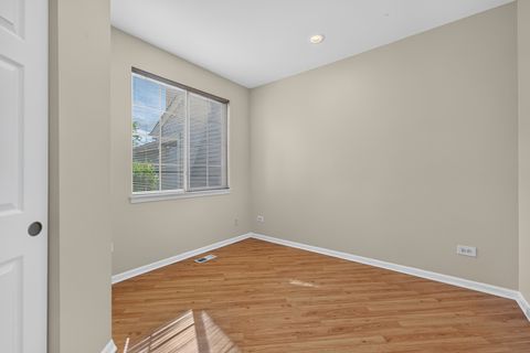 Tiny photo for 178 Cripple Creek Court #1, Schaumburg, IL 60194 (MLS # 12680705)