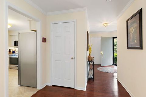 Tiny photo for 993 W Longmeadow Court #1028, Lake Barrington, IL 60010 (MLS # 12624333)