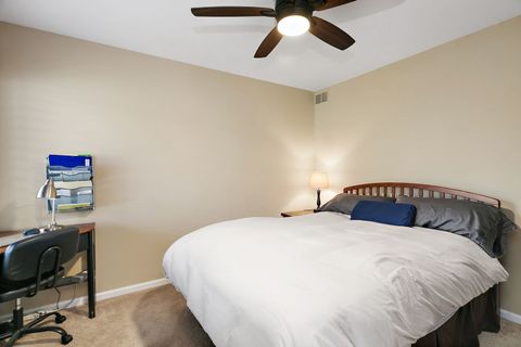 Tiny photo for 993 W Longmeadow Court #1028, Lake Barrington, IL 60010 (MLS # 12624333)