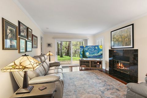 Tiny photo for 993 W Longmeadow Court #1028, Lake Barrington, IL 60010 (MLS # 12624333)