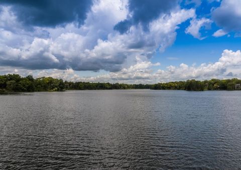 Tiny photo for 993 W Longmeadow Court #1028, Lake Barrington, IL 60010 (MLS # 12624333)