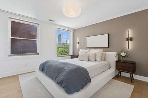 Tiny photo for 4144 N Sheridan Road #408, Chicago, IL 60613 (MLS # 12461873)