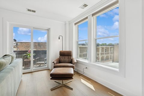 Tiny photo for 4144 N Sheridan Road #408, Chicago, IL 60613 (MLS # 12461873)