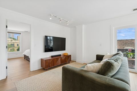 Tiny photo for 4144 N Sheridan Road #408, Chicago, IL 60613 (MLS # 12461873)