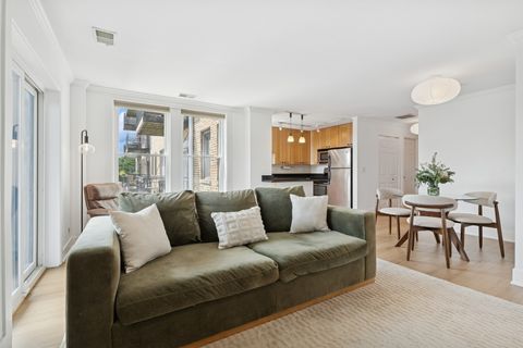 Tiny photo for 4144 N Sheridan Road #408, Chicago, IL 60613 (MLS # 12461873)