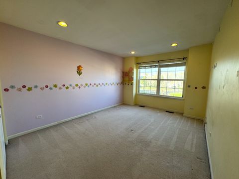 Tiny photo for 39302 N Queensbury Lane, Beach Park, IL 60083 (MLS # 12637461)
