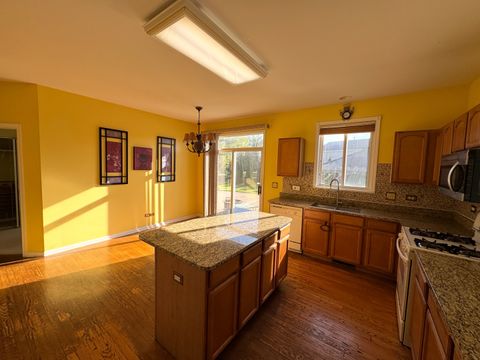 Tiny photo for 39302 N Queensbury Lane, Beach Park, IL 60083 (MLS # 12637461)