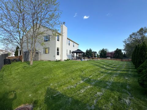 Tiny photo for 39302 N Queensbury Lane, Beach Park, IL 60083 (MLS # 12637461)