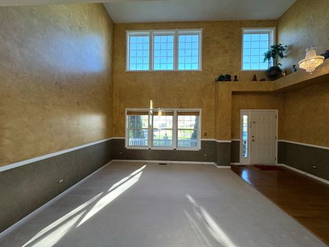 Tiny photo for 39302 N Queensbury Lane, Beach Park, IL 60083 (MLS # 12637461)