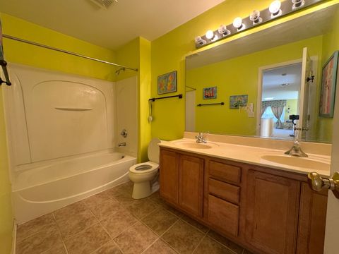 Tiny photo for 39302 N Queensbury Lane, Beach Park, IL 60083 (MLS # 12637461)