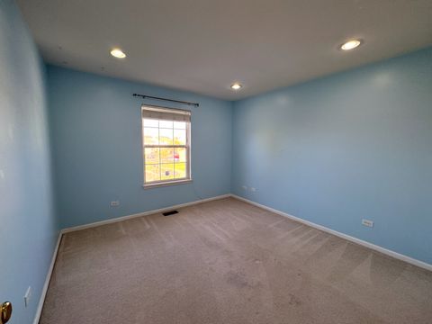 Tiny photo for 39302 N Queensbury Lane, Beach Park, IL 60083 (MLS # 12637461)