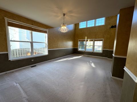 Tiny photo for 39302 N Queensbury Lane, Beach Park, IL 60083 (MLS # 12637461)