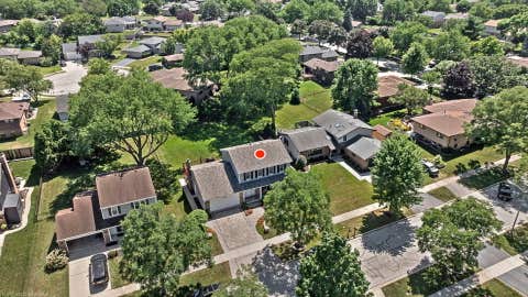 Tiny photo for 1725 Monmouth Place, Downers Grove, IL 60516 (MLS # 12720389)
