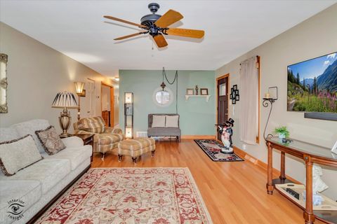 Tiny photo for Chicago, IL 60655 (MLS # 12535457)