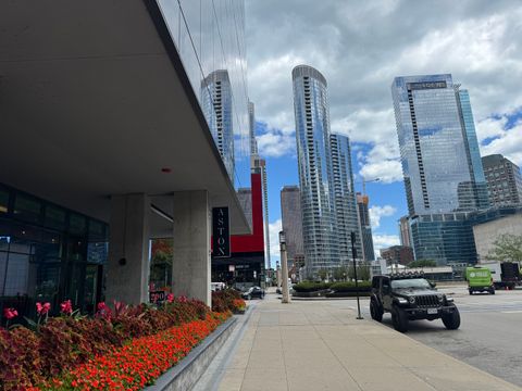 160 E ILLINOIS Street 1805 Chicago IL 60611
