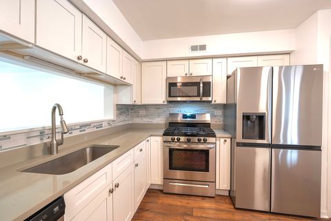 Tiny photo for 514 E Windgate Court #2D5, Arlington Heights, IL 60005 (MLS # 12618917)