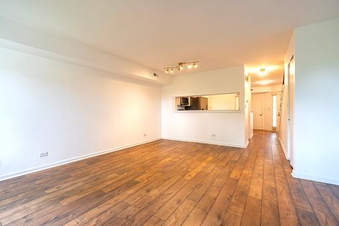Tiny photo for 514 E Windgate Court #2D5, Arlington Heights, IL 60005 (MLS # 12618917)