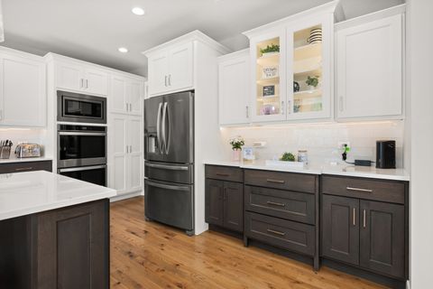 Tiny photo for 210 Whittemore Drive, Sycamore, IL 60178 (MLS # 12587988)