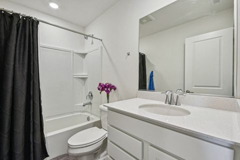 Tiny photo for 1077 Moraine Drive, South Elgin, IL 60177 (MLS # 12639354)