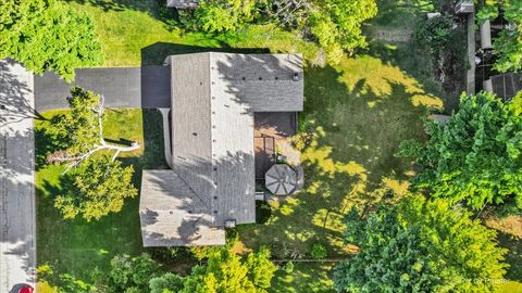 Tiny photo for 977 Lindenwood Drive, Aurora, IL 60506 (MLS # 12510885)