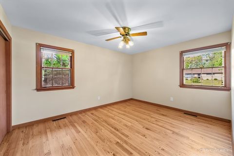 Tiny photo for 977 Lindenwood Drive, Aurora, IL 60506 (MLS # 12510885)