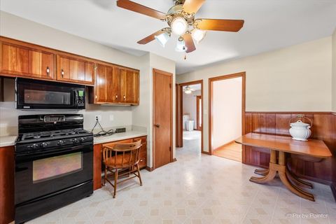 Tiny photo for 977 Lindenwood Drive, Aurora, IL 60506 (MLS # 12510885)