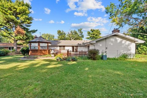 Tiny photo for 977 Lindenwood Drive, Aurora, IL 60506 (MLS # 12510885)
