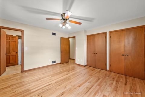 Tiny photo for 977 Lindenwood Drive, Aurora, IL 60506 (MLS # 12510885)