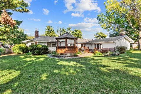 Tiny photo for 977 Lindenwood Drive, Aurora, IL 60506 (MLS # 12510885)