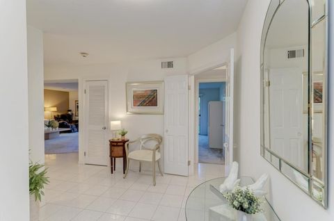Tiny photo for 4000 Dundee Road #107, Northbrook, IL 60062 (MLS # 12683517)