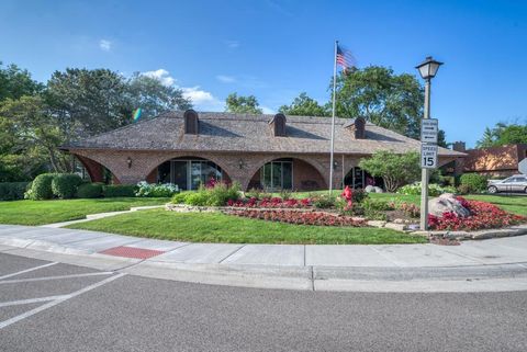 Tiny photo for 4000 Dundee Road #107, Northbrook, IL 60062 (MLS # 12683517)