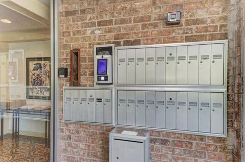 Tiny photo for 4000 Dundee Road #107, Northbrook, IL 60062 (MLS # 12683517)