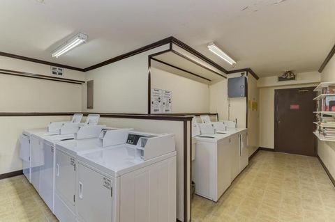Tiny photo for 4000 Dundee Road #107, Northbrook, IL 60062 (MLS # 12683517)