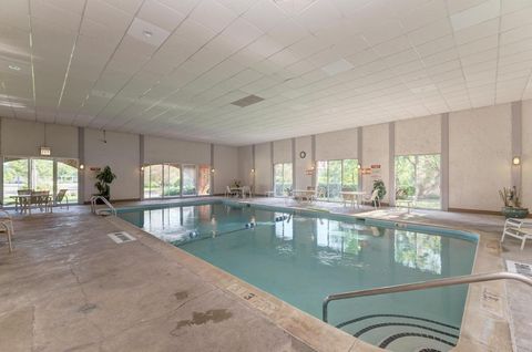 Tiny photo for 4000 Dundee Road #107, Northbrook, IL 60062 (MLS # 12683517)